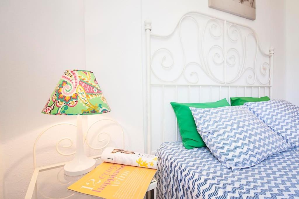 Camas Apartments! 말라가 외부 사진
